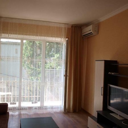 Sun Family Апартаменты Gagra Bagian luar foto